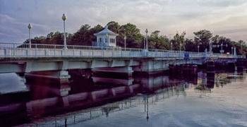 An east coast dock in Maryland for pedestrians