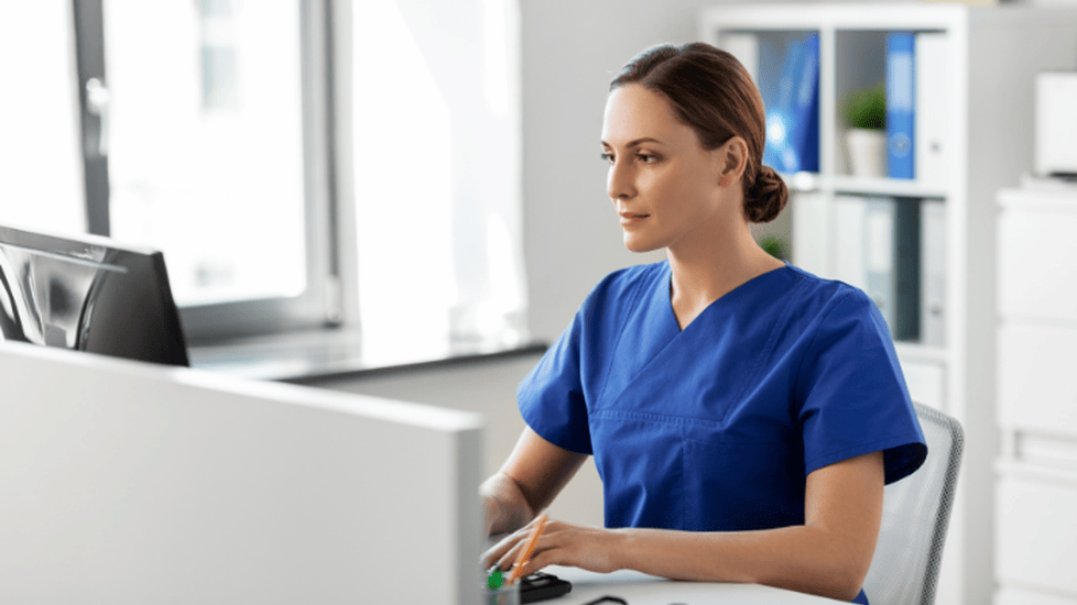 Top 10 Online ABSN Programs for 2025